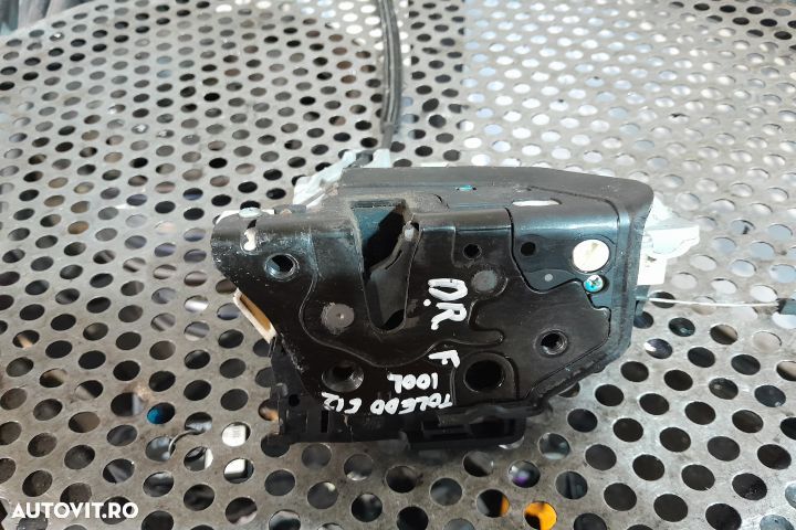 Broasca usa fata dreapta 1P1837016 Seat Toledo 3 - 5P [2004 - 2010] H - 3