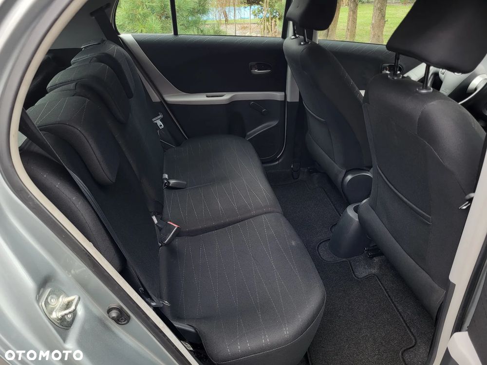 Toyota Yaris 1.3 VVT-i Cool - 12