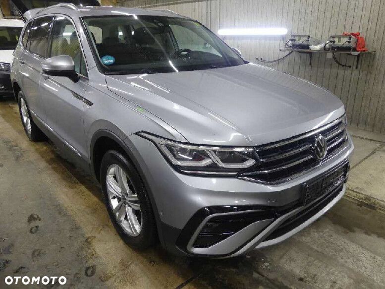 Volkswagen Tiguan Allspace 2.0 TDI 4Mot Elegance DSG - 2