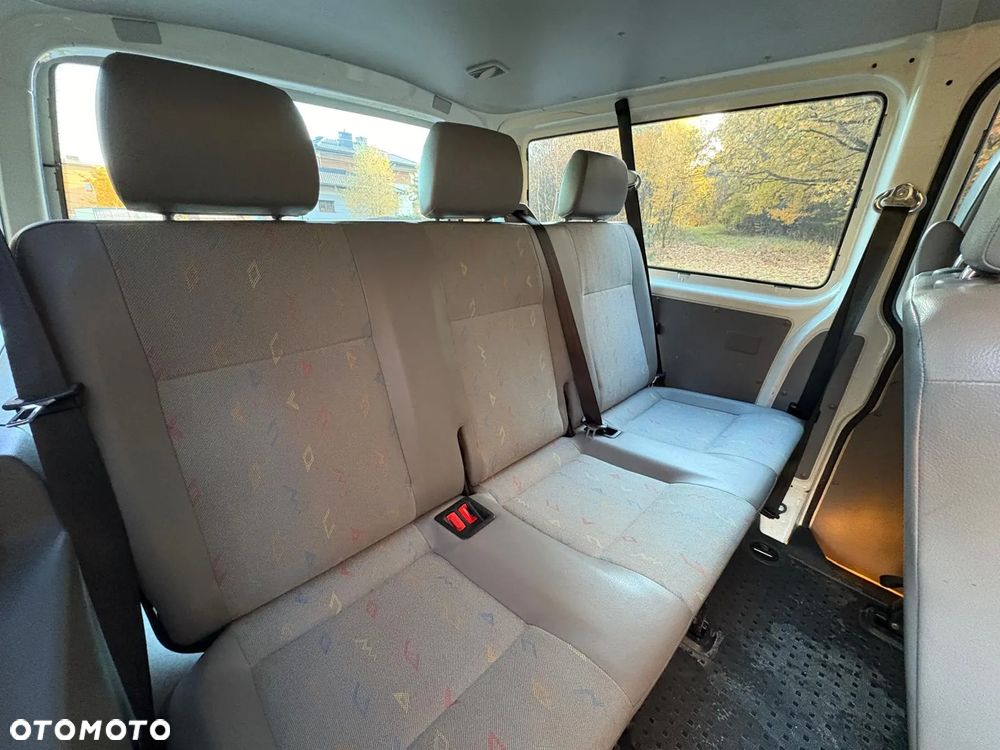 Volkswagen Transporter T5 TDI L2H1 - 15