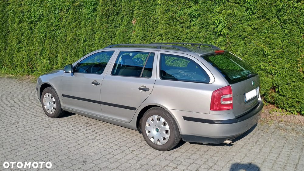 Skoda Octavia 1.6 Tour - 3