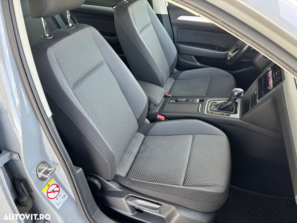 Volkswagen Passat - 34