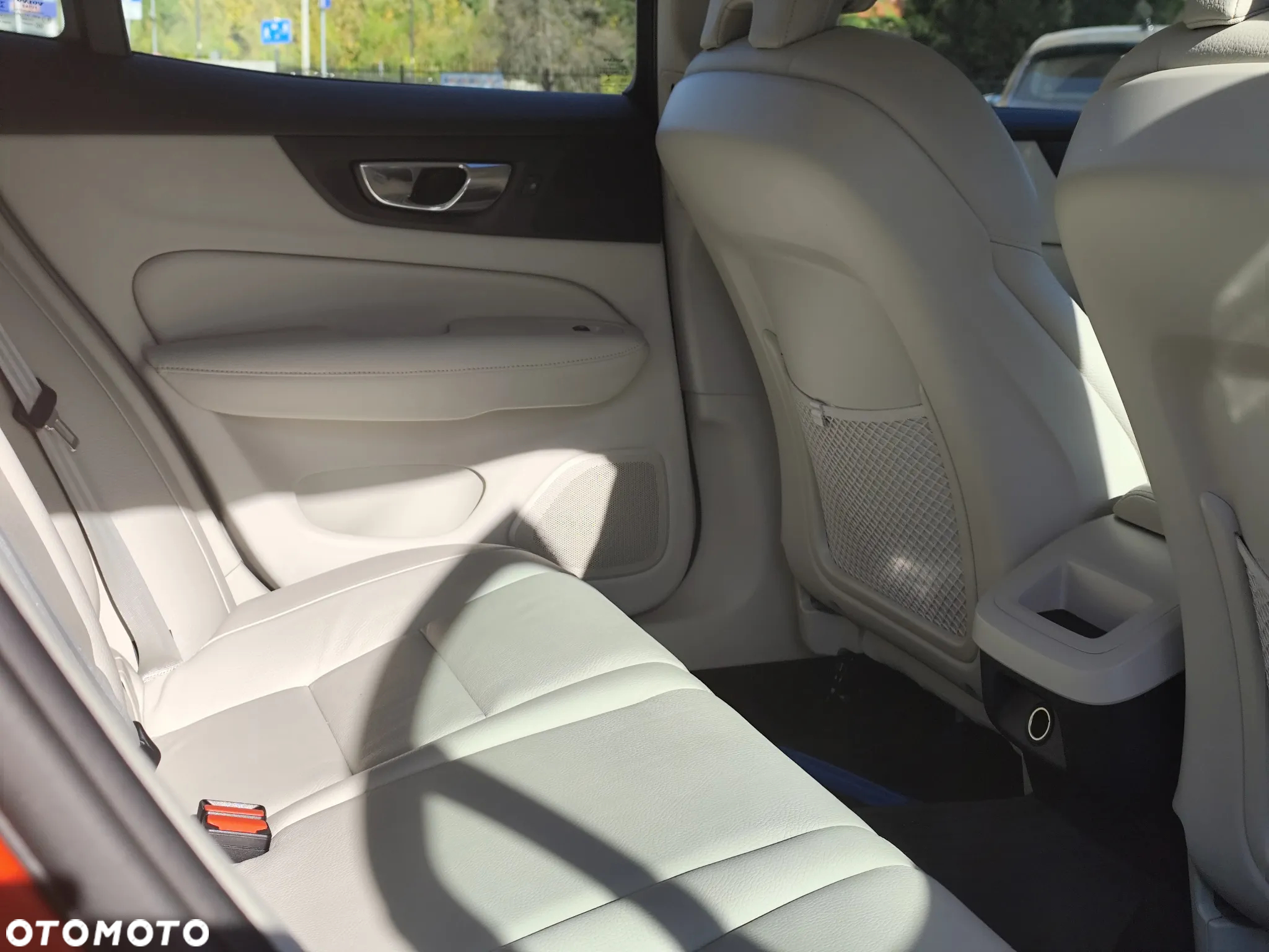 Volvo S60 T5 Momentum Pro - 16