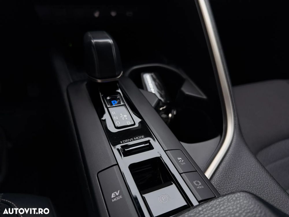 Toyota C-HR 2.0 HEV 197 CP 4x2 CVT Dynamic - 15