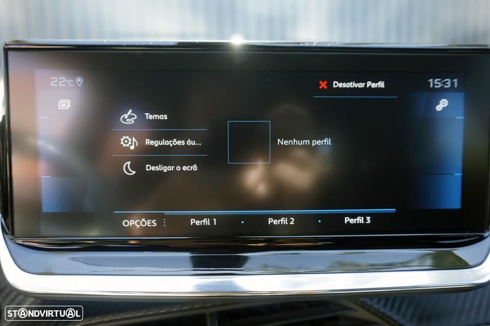 Peugeot 2008 1.2 PureTech GT Line - 32