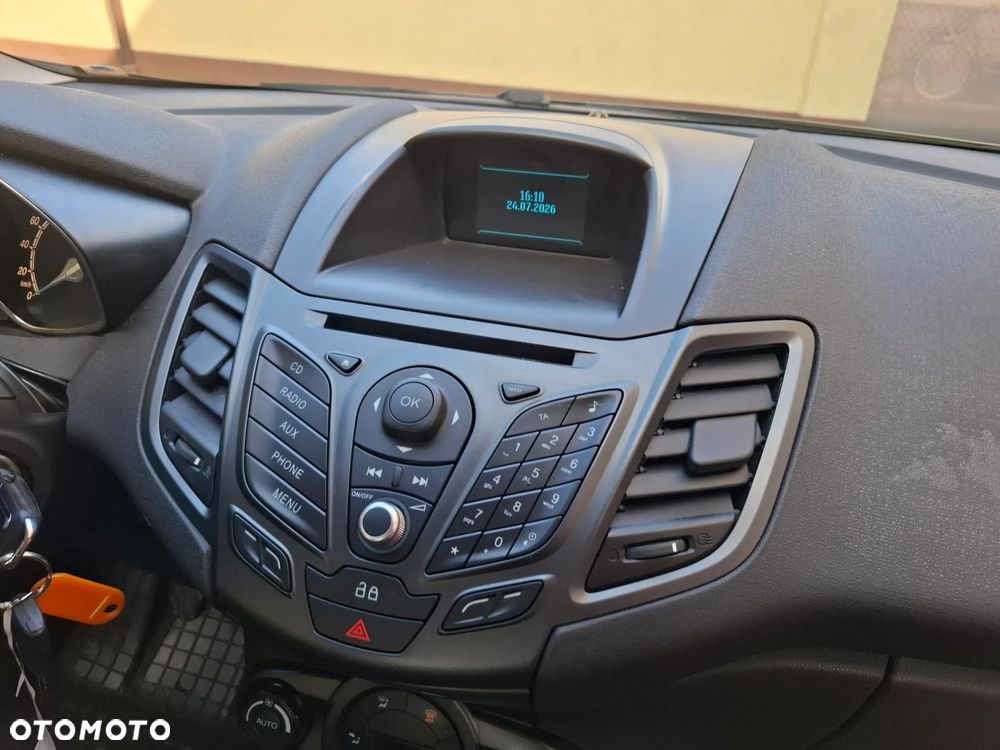 Ford Fiesta 1.5 TDCi Celebration - 13