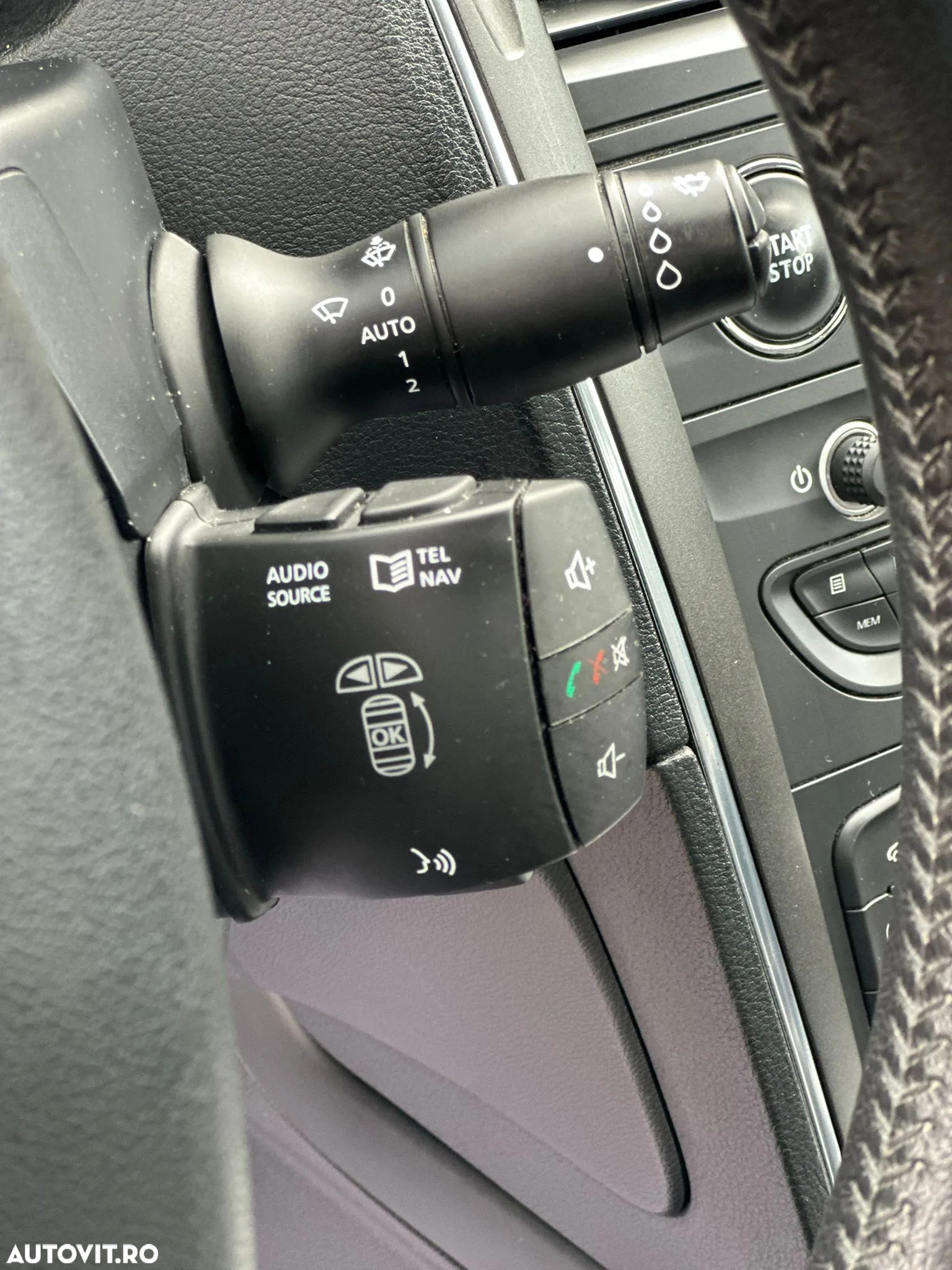 Renault Latitude 2.0 dCi Luxury - 17