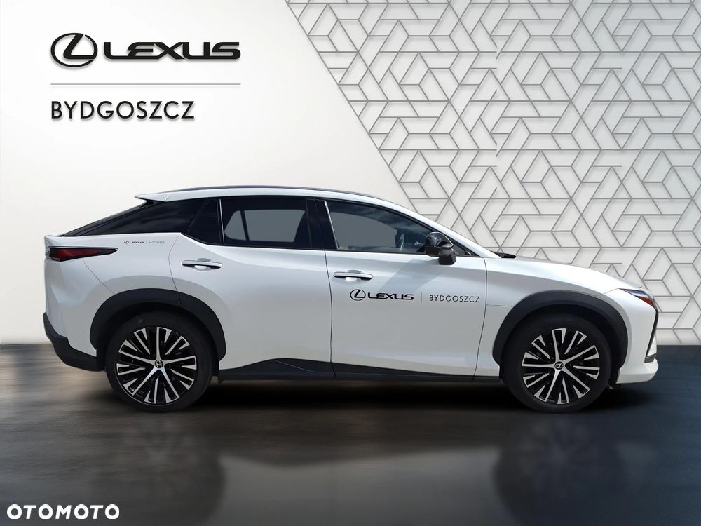 Lexus RZ - 7