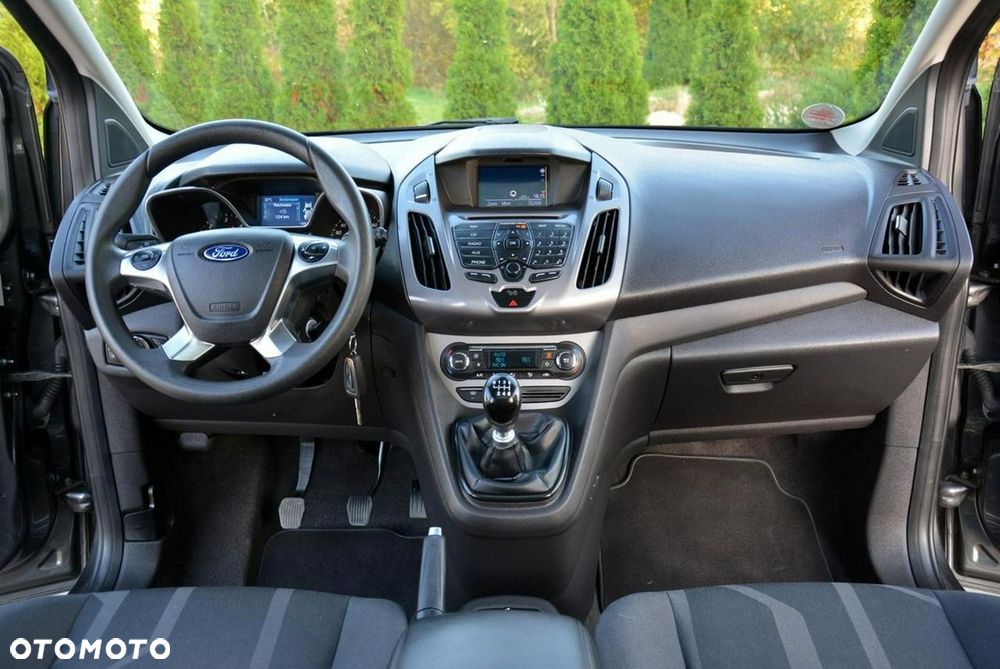 Ford Tourneo Connect Grand - 22