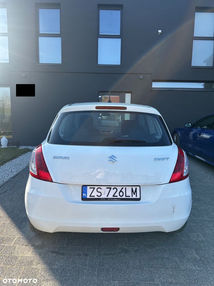 Suzuki Swift - 3