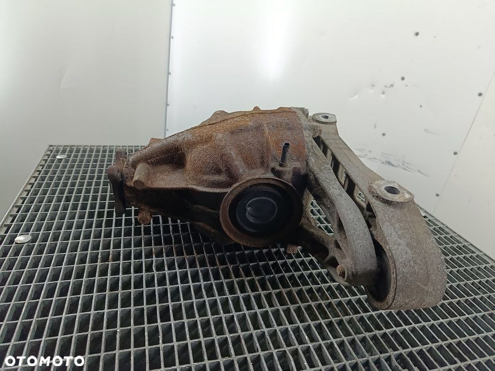 DYFERENCJAŁ TYŁ MERCEDES-BENZ VITO W639 9043530210  38.11 2.2 CDI - 4