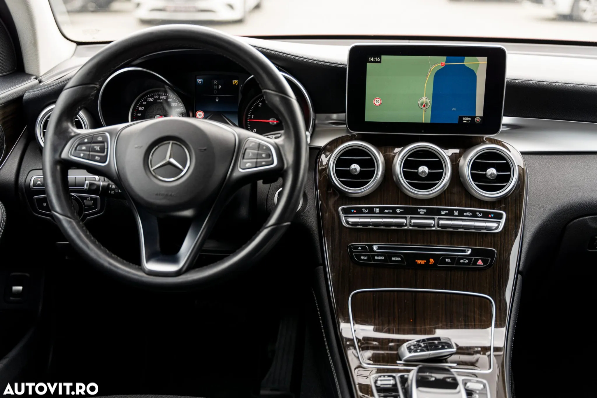 Mercedes-Benz GLC 250 d 4Matic 9G-TRONIC - 16