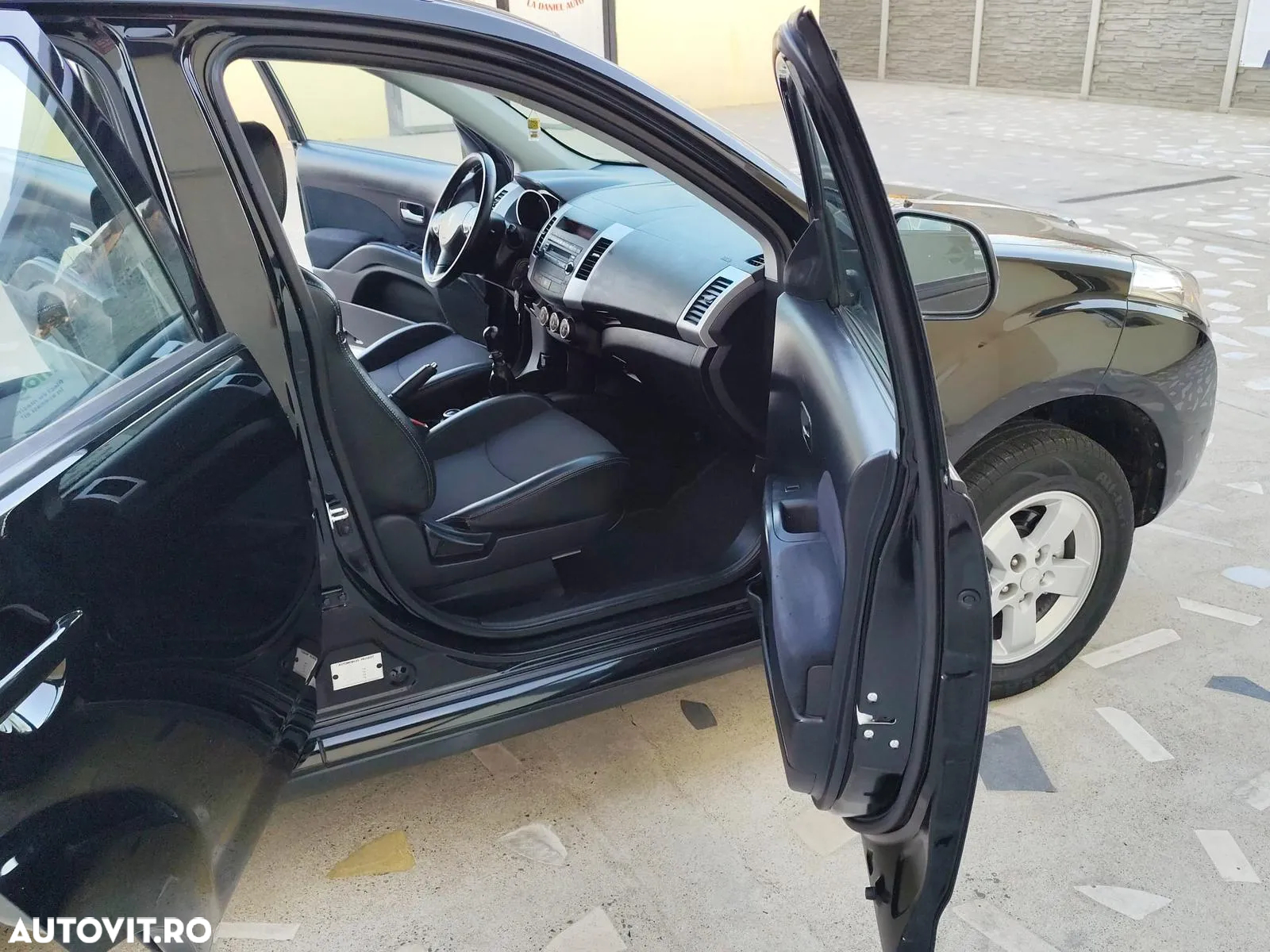 Peugeot 4007 - 7