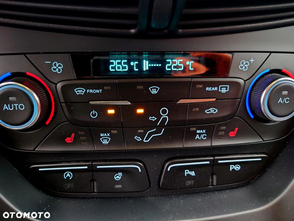 Ford Kuga 2.0 TDCi 2x4 Titanium - 15