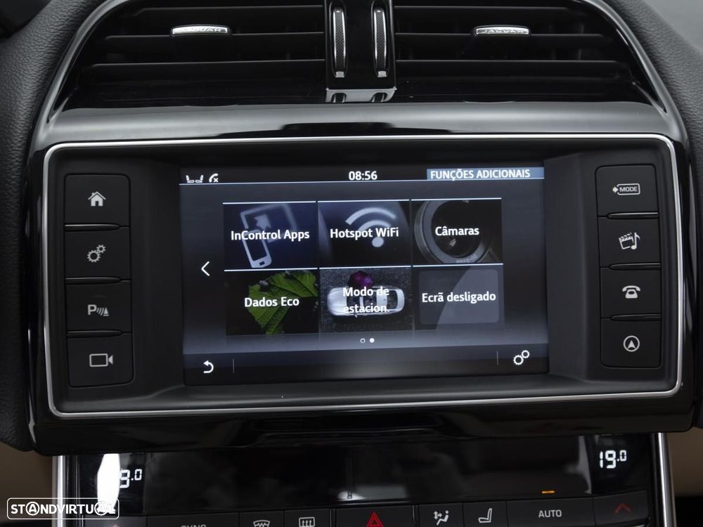 Jaguar XE - 26
