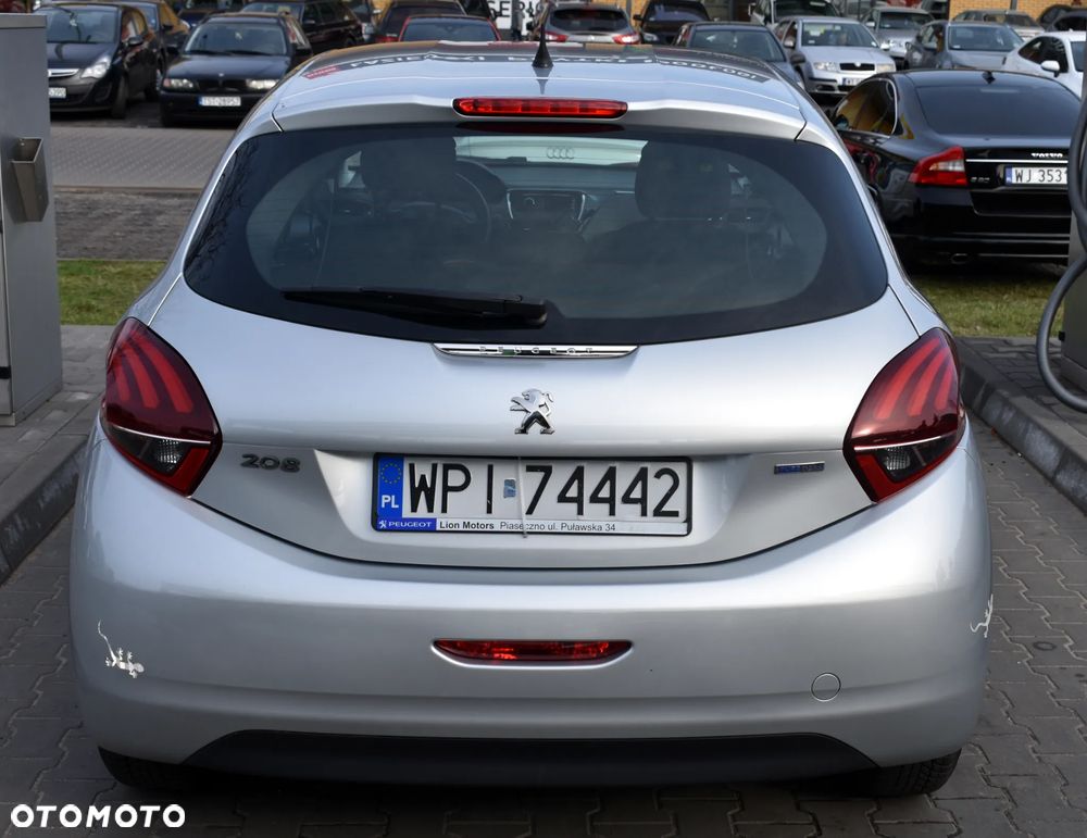 Peugeot 208 1.2 PureTech Active - 12