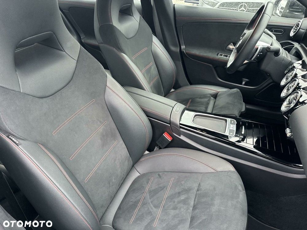 Mercedes-Benz CLA 200 AMG Line 7G-DCT - 21