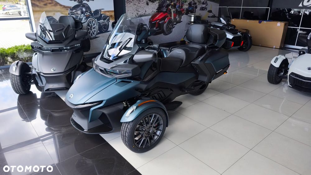 Can-Am Spyder - 1