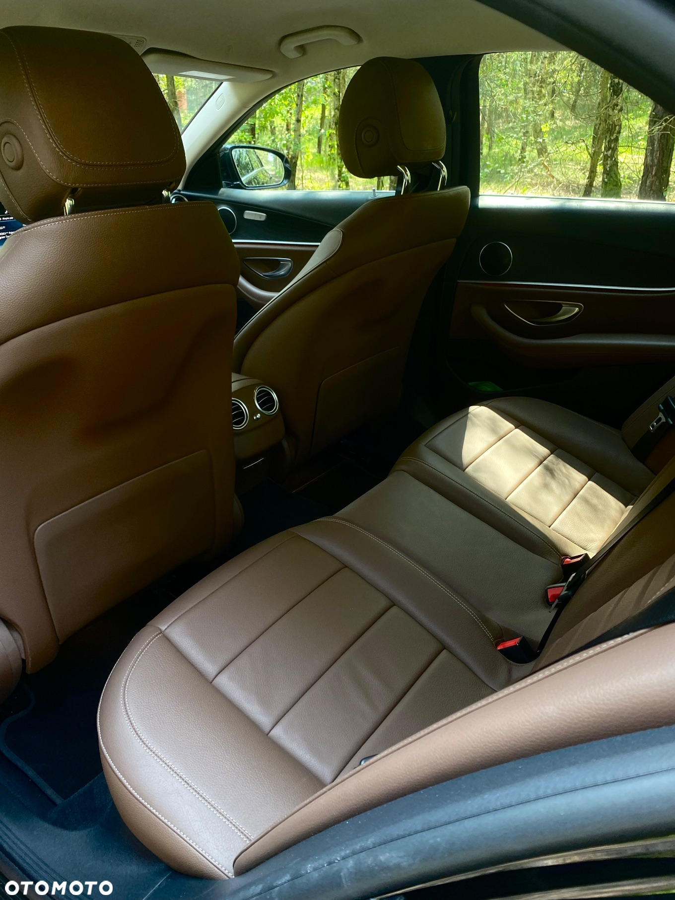 Mercedes-Benz Klasa E 220 d 4-Matic 9G-TRONIC - 16