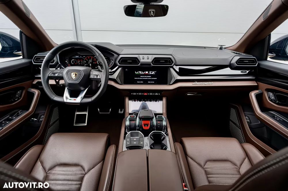 Lamborghini URUS - 8