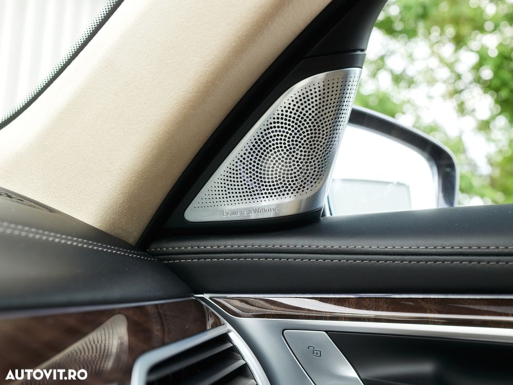 BMW Seria 7 750Li xDrive - 31