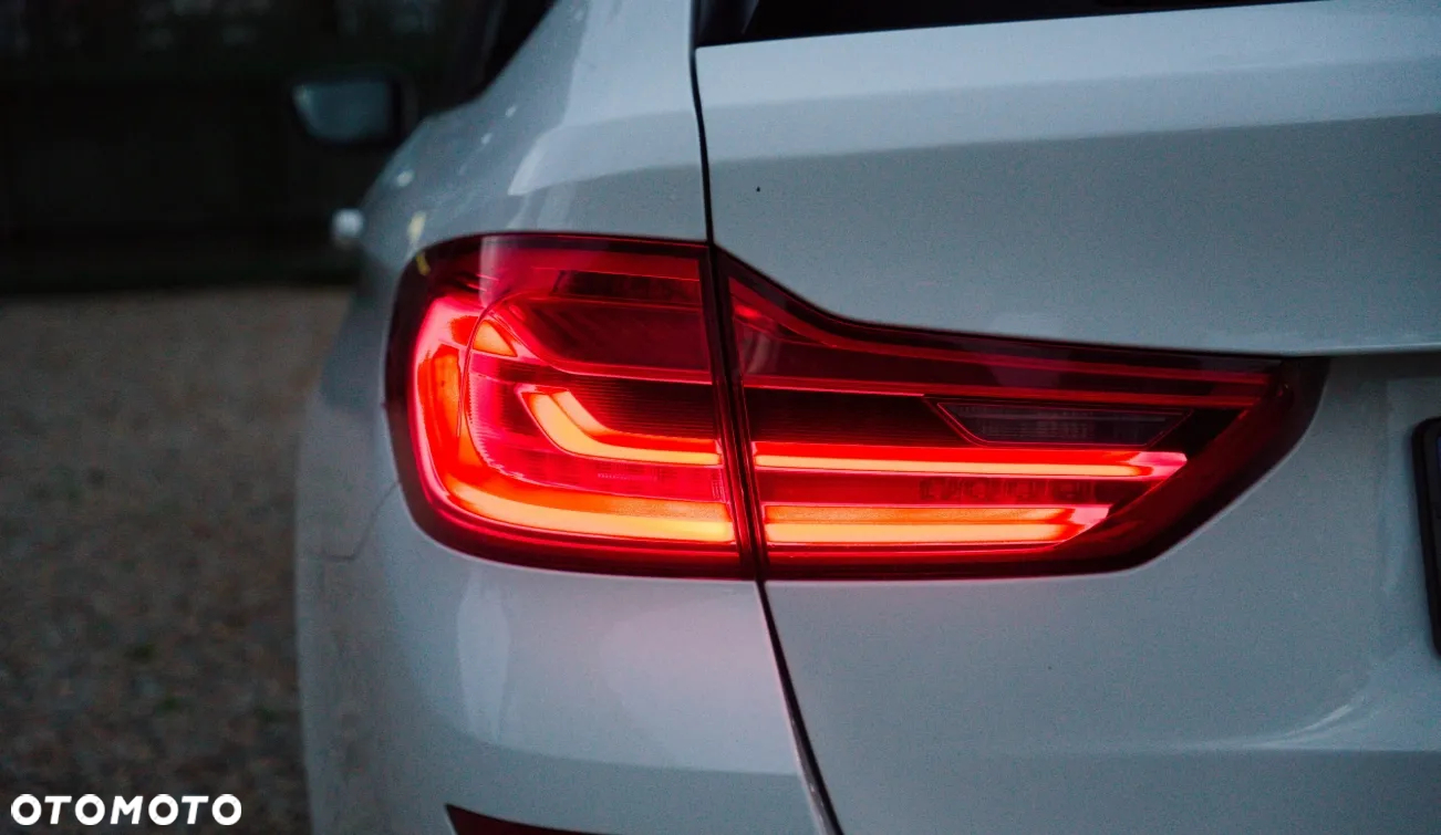 BMW Seria 5 520i - 11
