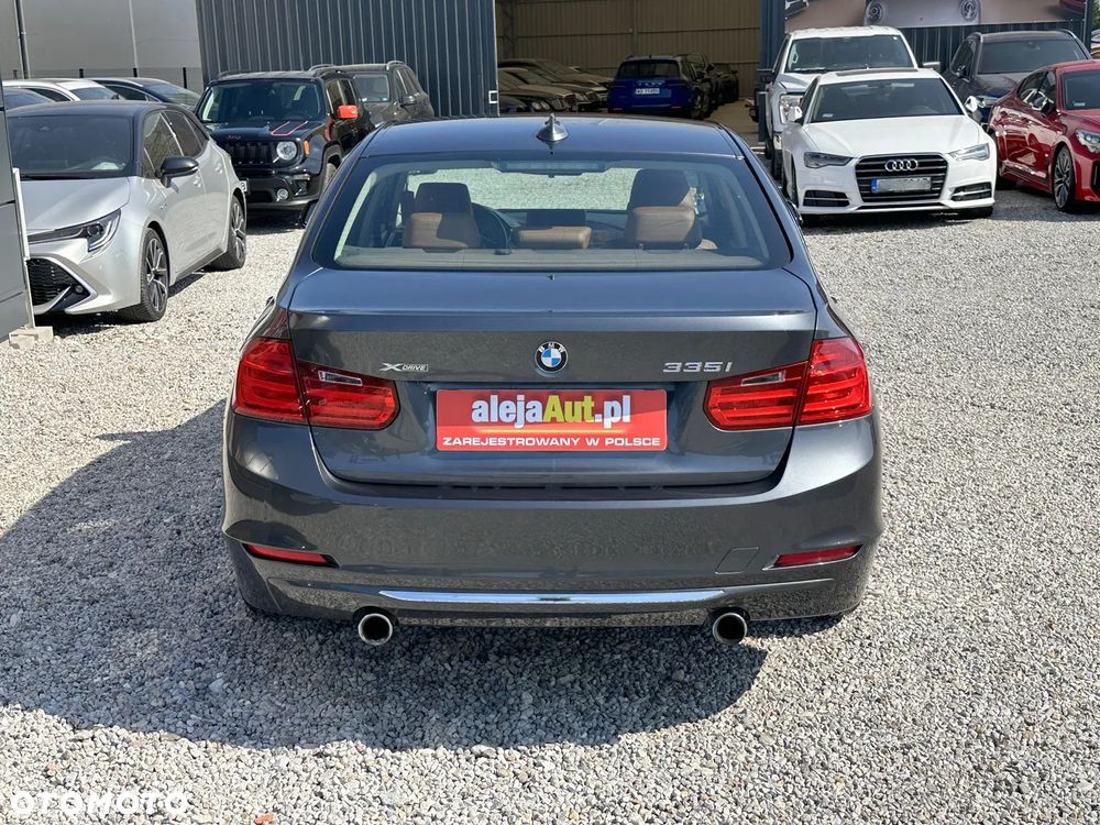 BMW Seria 3 335i xDrive Luxury Line - 12