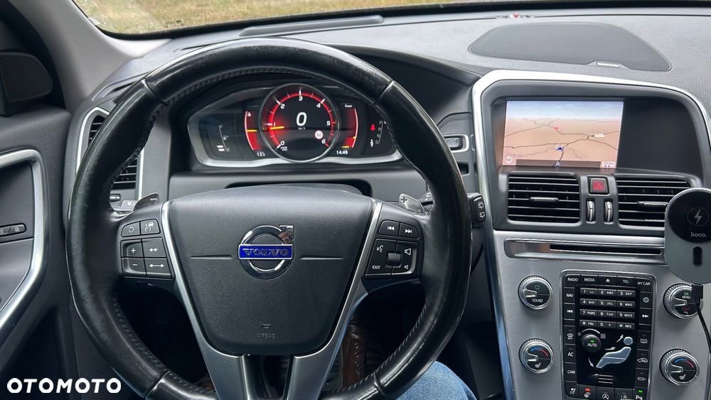 Volvo XC 60 D4 Momentum - 27