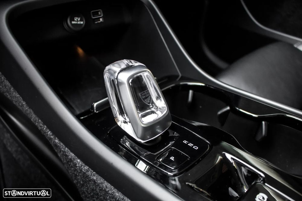 Volvo XC 40 1.5 T5 PHEV Plus Bright - 19