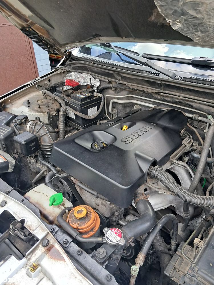 Suzuki Grand Vitara 2.0 - 12