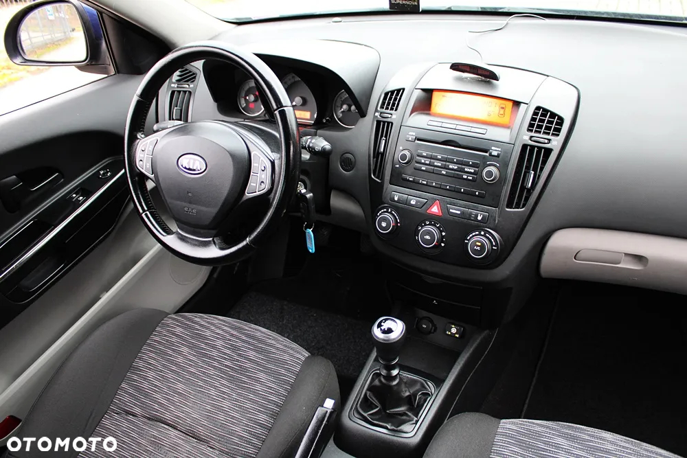 Kia Ceed - 19