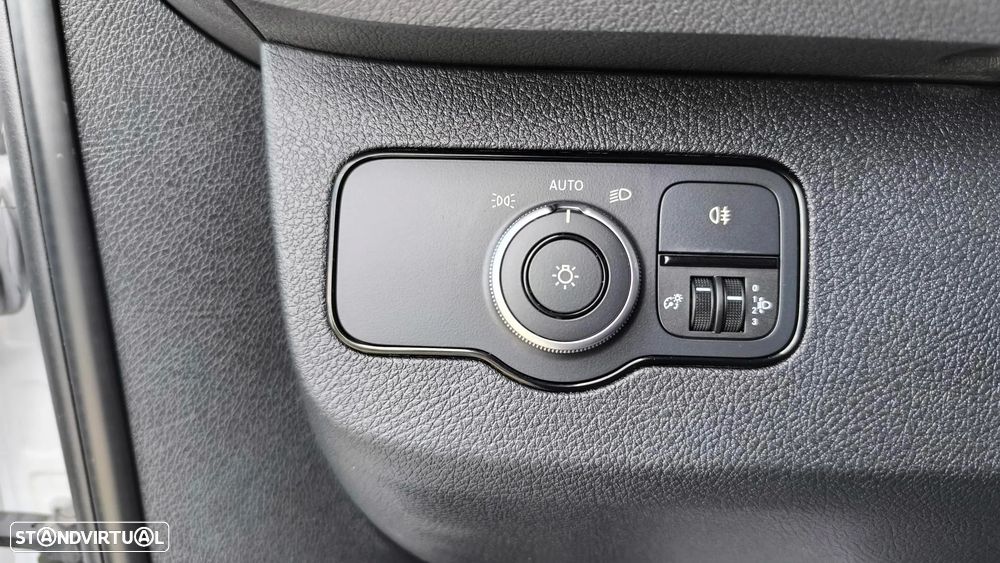 Mercedes-Benz Sprinter Furgão 215Cdi 32 Auto - 12