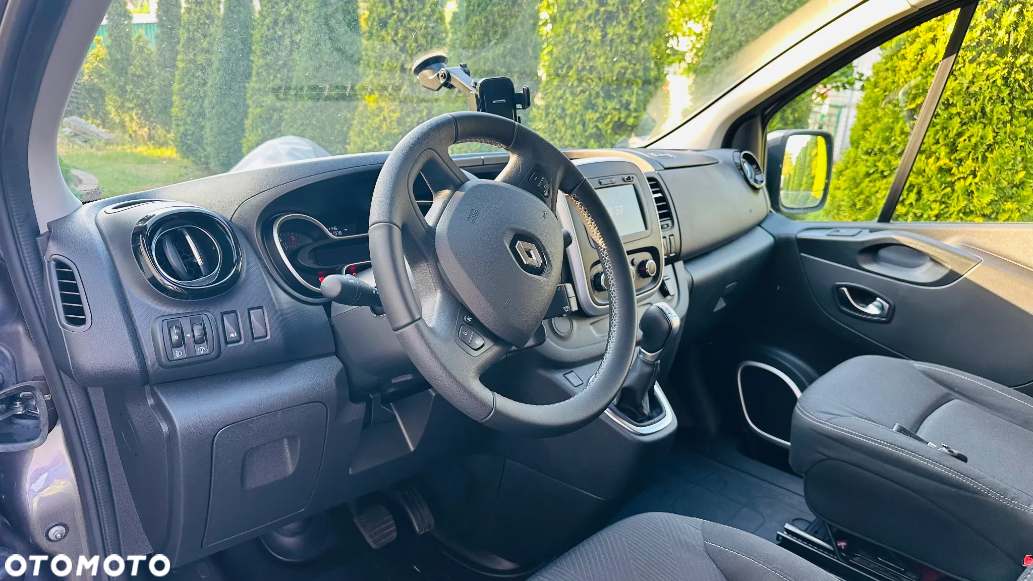 Renault Trafic Grand SpaceClass 2.0 dCi EDC - 9