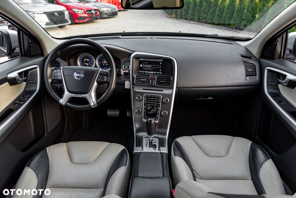 Volvo XC 60 D5 AWD RDesign - 30