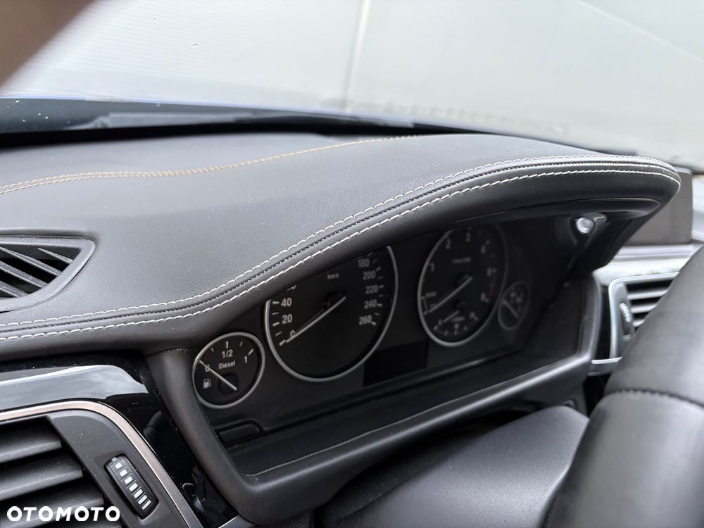 BMW Seria 3 318d Sport Line Shadow - 22