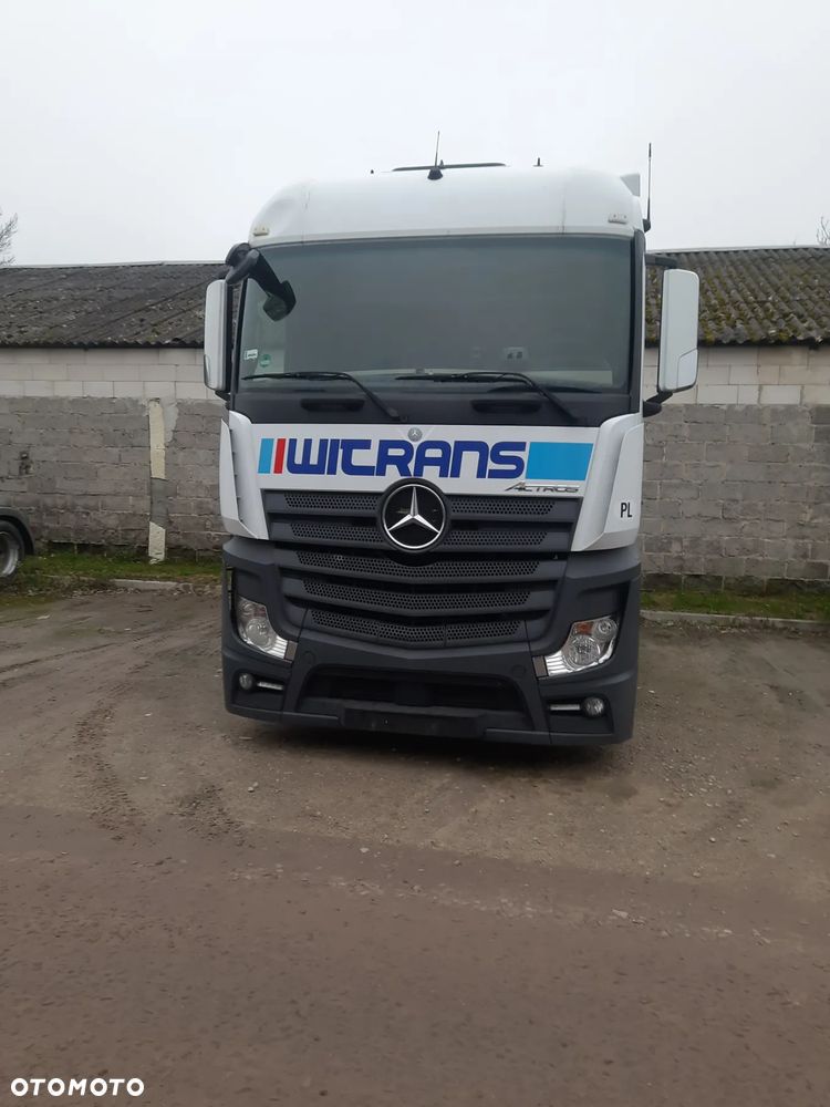 Mercedes-Benz ACTROS - 3