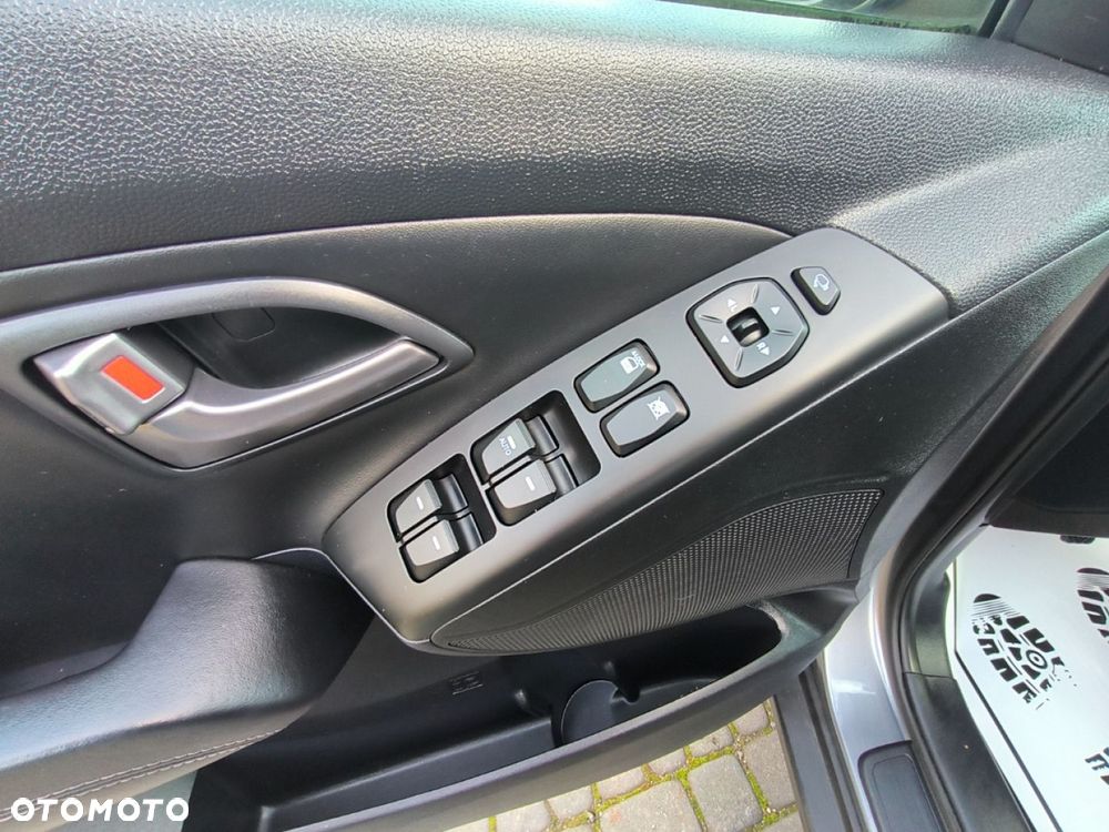Hyundai ix35 - 12