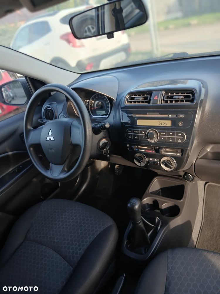 Mitsubishi Space Star - 22