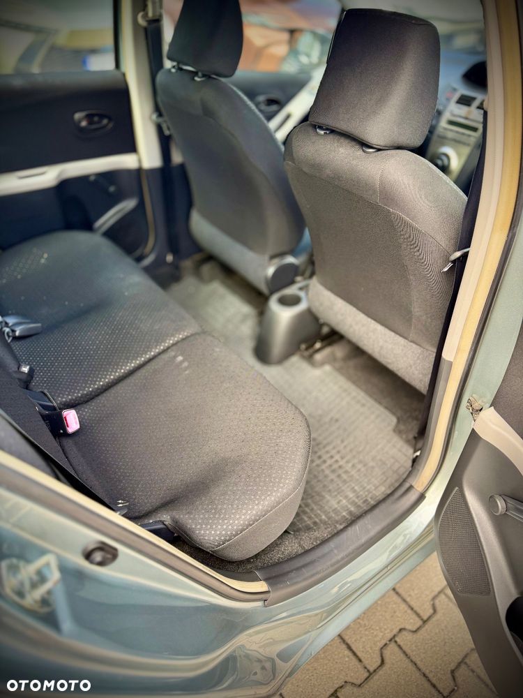 Toyota Yaris 1.33 Luna - 12