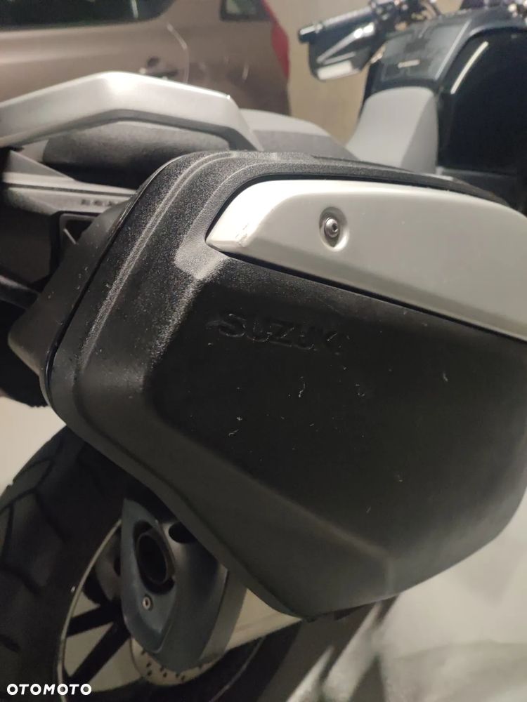Suzuki V-STROM - 2
