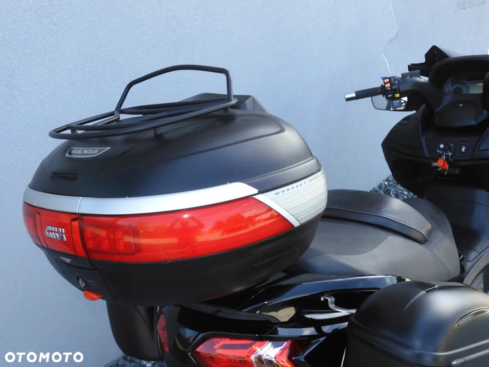 Suzuki Burgman - 8
