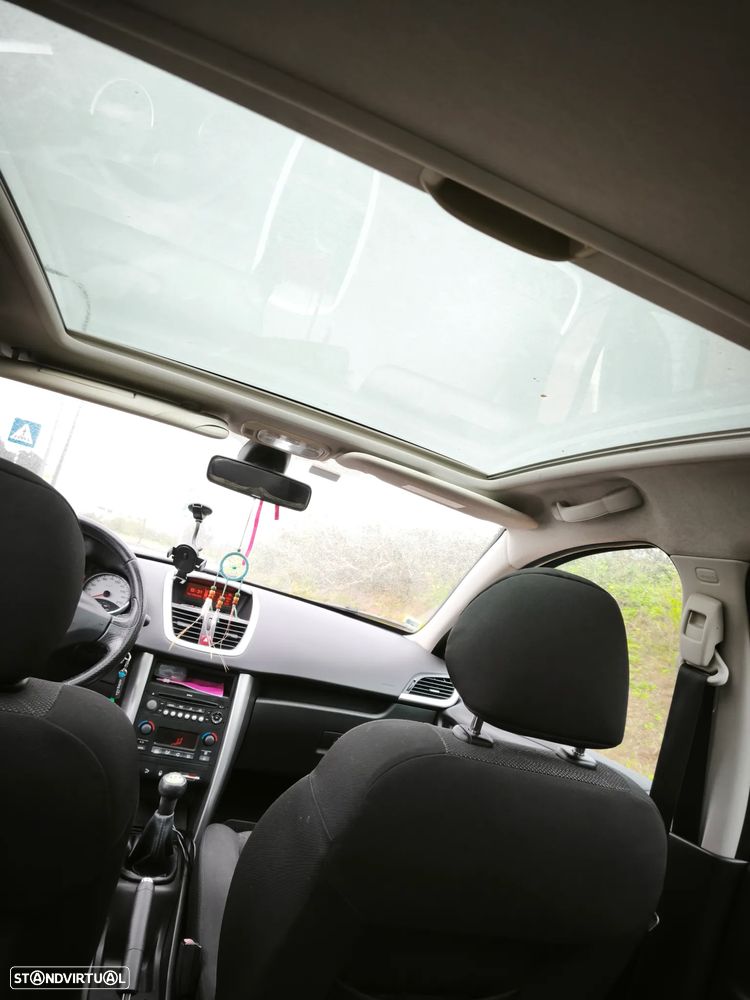 Peugeot 207 1.6 HDi 99g - 12