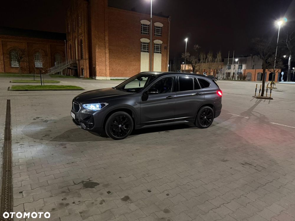 BMW X1 sDrive18i Sport Line - 7
