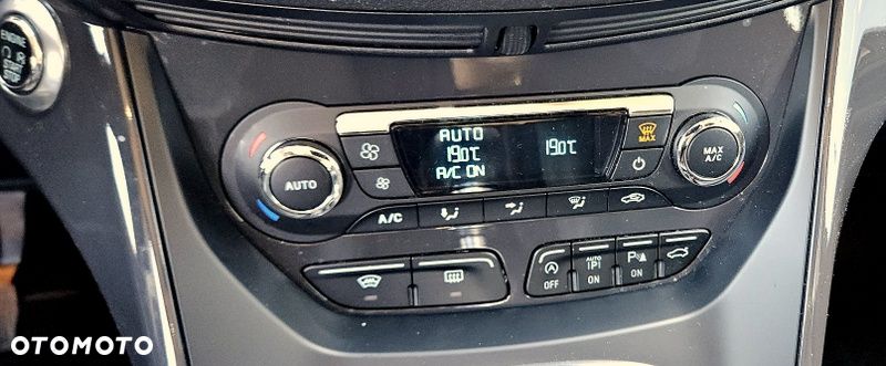 Ford Kuga 2.0 TDCi 2x4 Titanium - 23