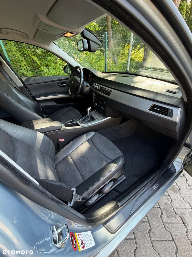 BMW Seria 3 - 12