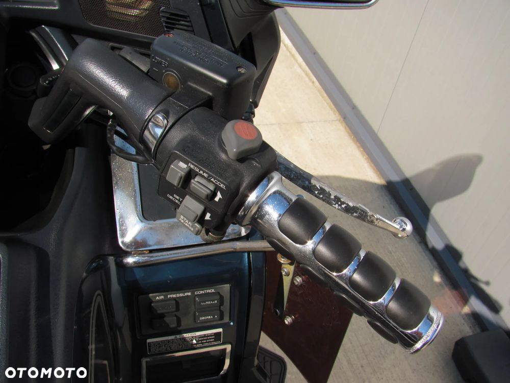 Honda GL - 16