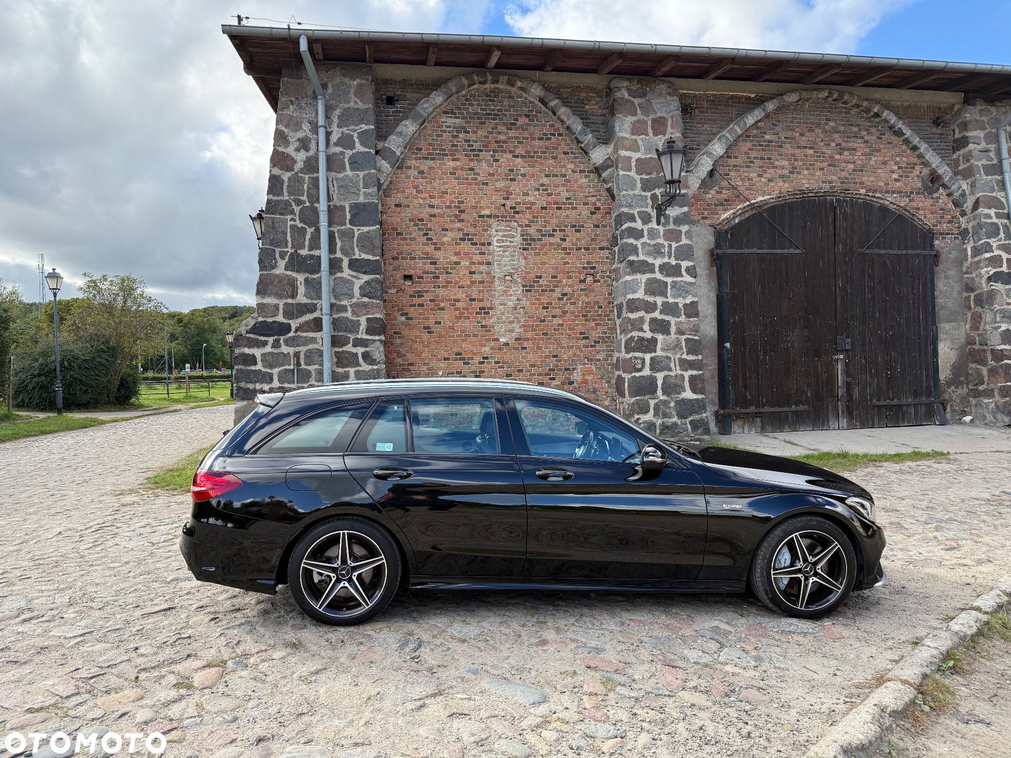 Mercedes-Benz Klasa C AMG 43 4Matic T 9G-TRONIC - 2