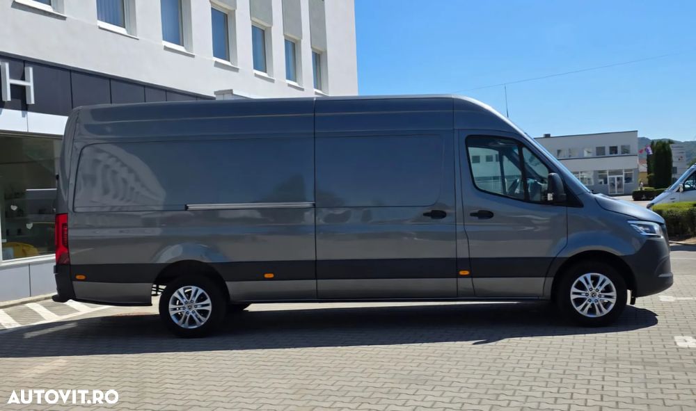 Mercedes-Benz Sprinter - 25