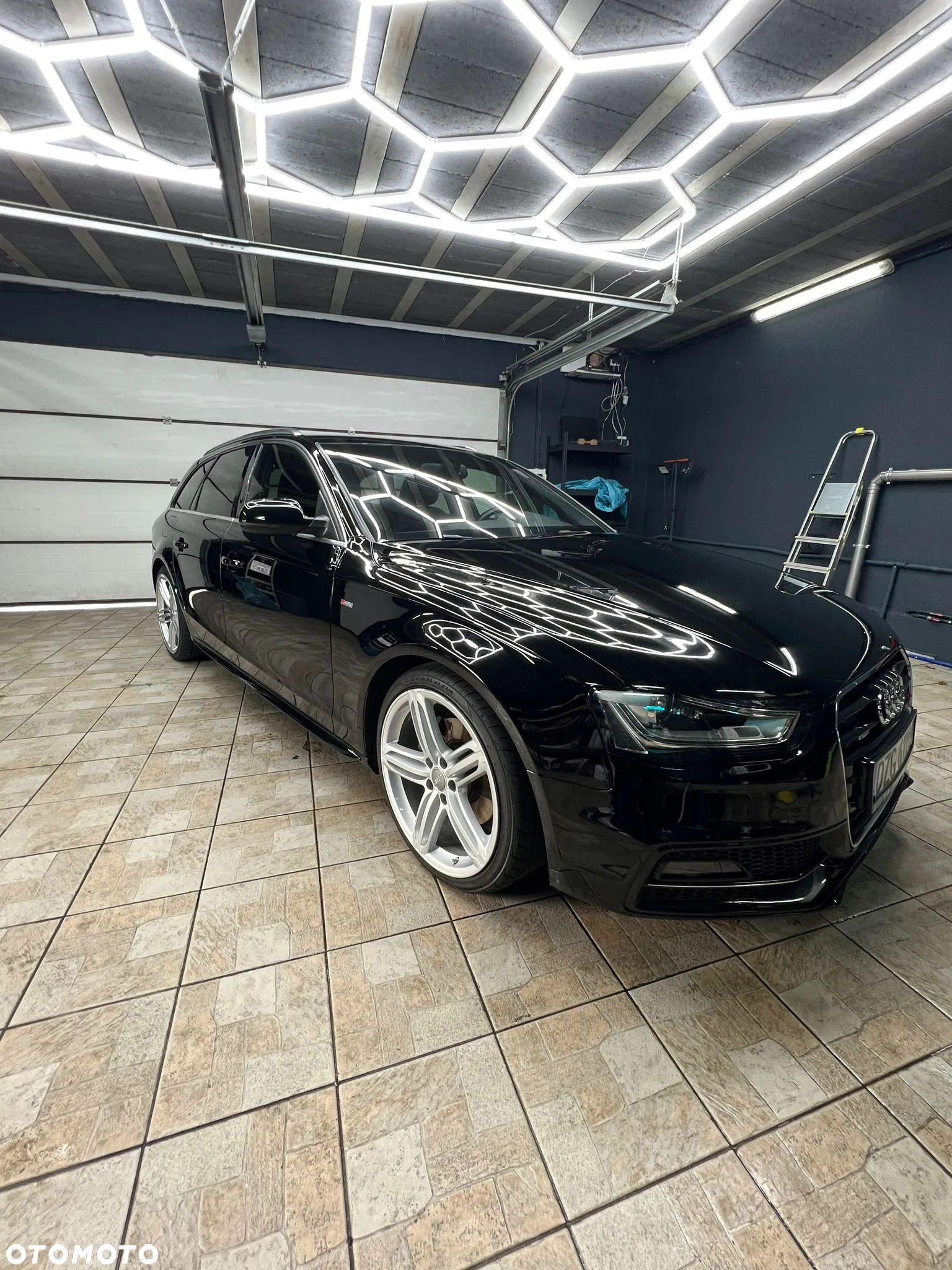 Audi A4 - 1