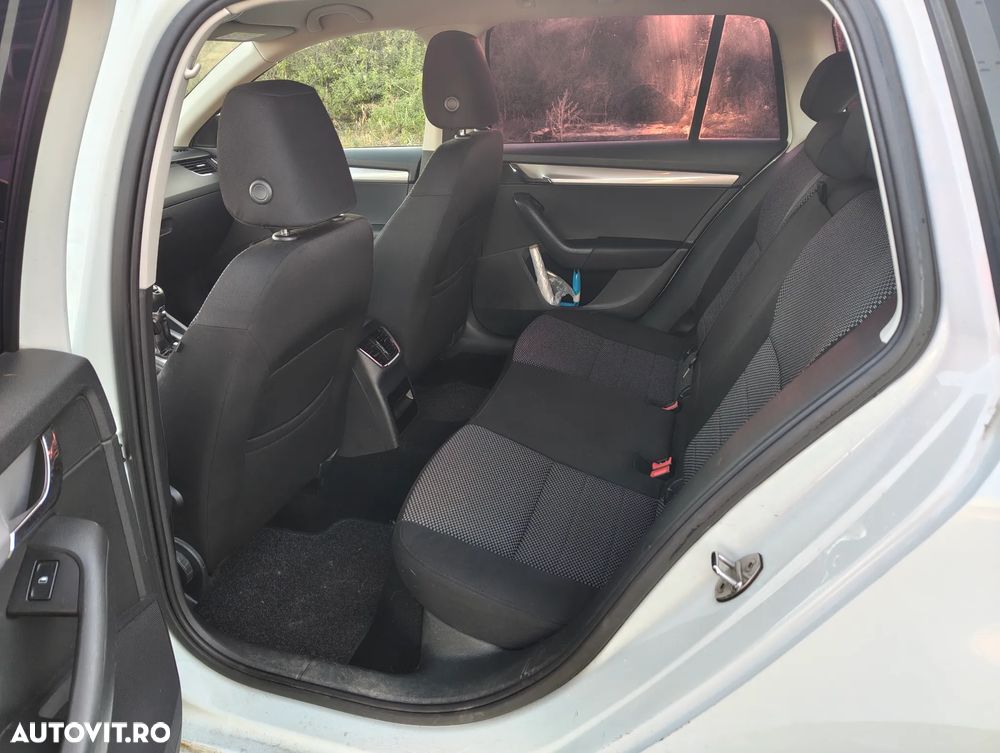 Skoda Octavia 1.6 TDI GREENLINE - 6